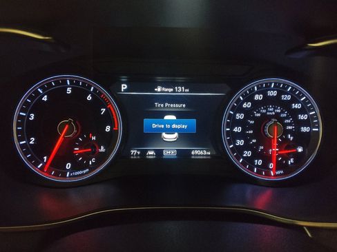 Used 2019 Genesis G70 3.3T Advanced w/ Elite Package RWD image 23