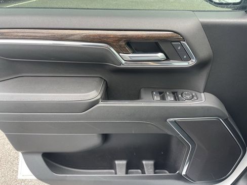 Used 2024 GMC Sierra 1500 Elevation image 20