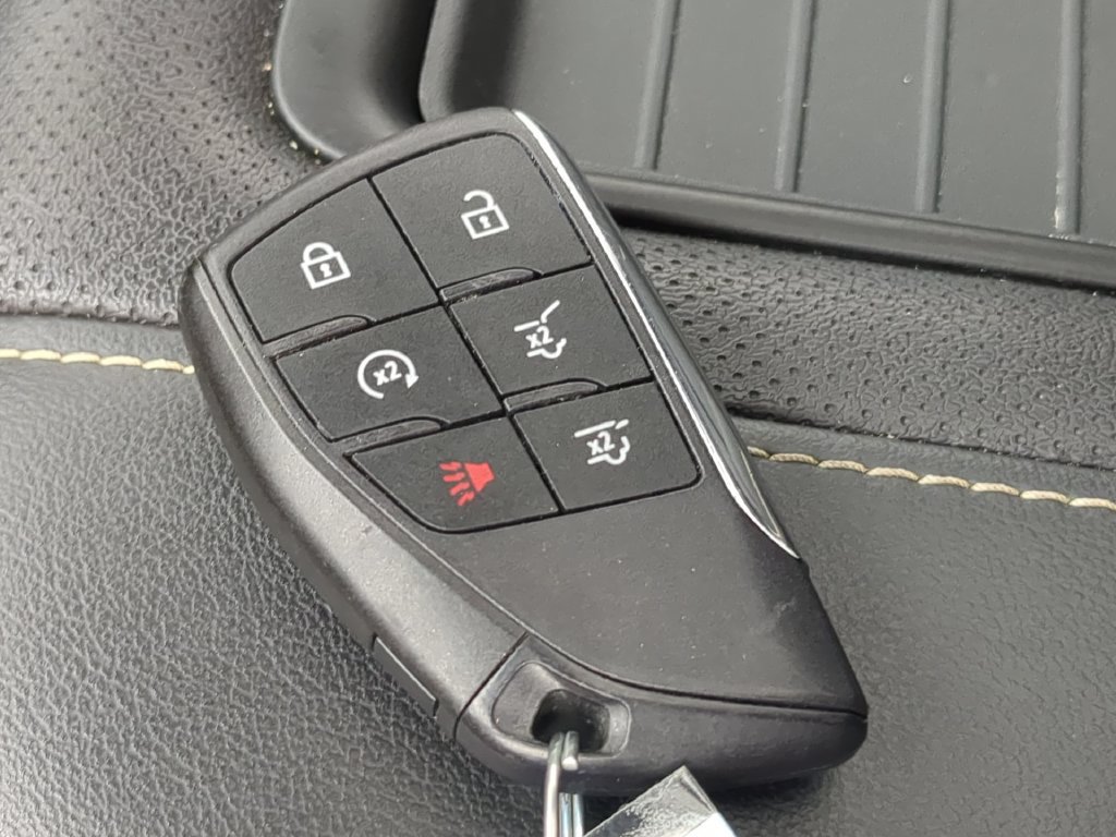Used 2024 GMC Yukon XL SLT w/ SLT Premium Package AWD/4WD image 39