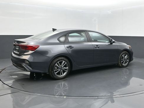 Used 2023 Kia Forte LXS image 16