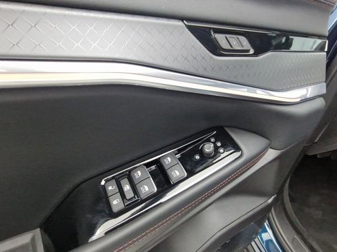 New 2025 Jeep Wagoneer Limited image 21