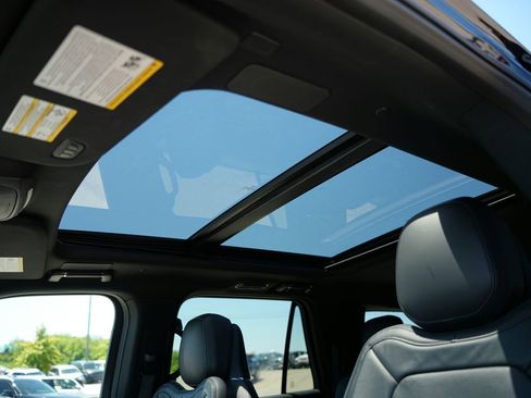 Used 2023 Lincoln Navigator L Reserve AWD/4WD image 21