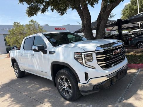 Used 2025 GMC Sierra 1500 SLT AWD/4WD image 4