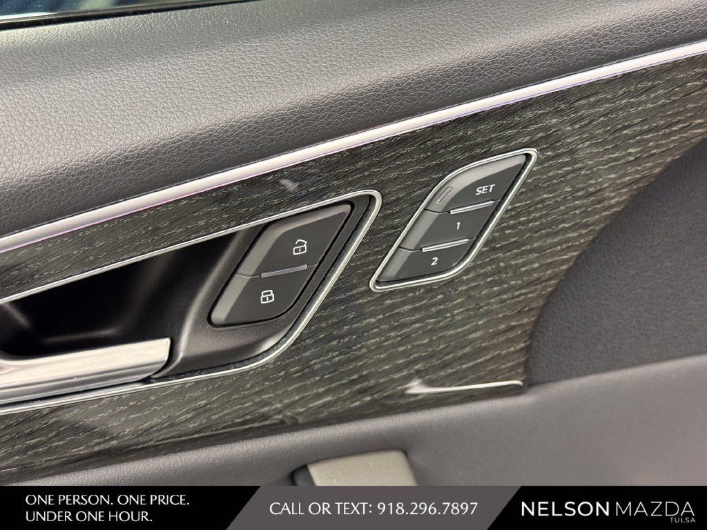 Used 2019 Audi Q8 Prestige AWD/4WD image 19