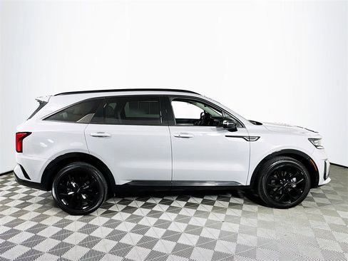 Used 2023 Kia Sorento SX image 8
