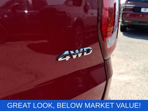 Used 2017 Ford Explorer Limited w/ Equipment Group 301A AWD/4WD image 10