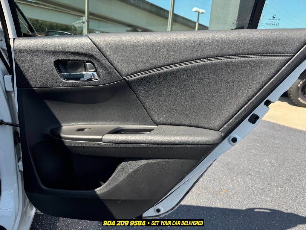 Used 2015 Honda Accord Sport image 35