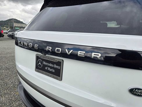 Used 2023 Land Rover Range Rover SE AWD/4WD image 15