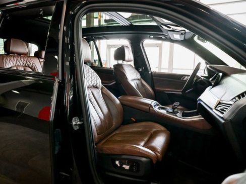 Used 2021 BMW X5 xDrive40i w/ M Sport Package image 29