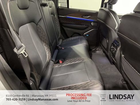 Used 2024 Jeep Grand Cherokee Summit w/ Luxury Tech Group V AWD/4WD image 12