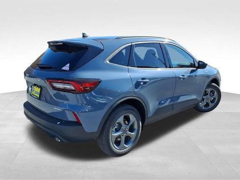 New 2026 Ford Escape ST-Line w/ Tech Pack #1 AWD/4WD image 13