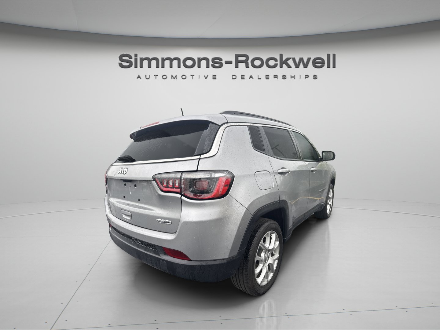 Used 2023 Jeep Compass Latitude AWD/4WD image 4