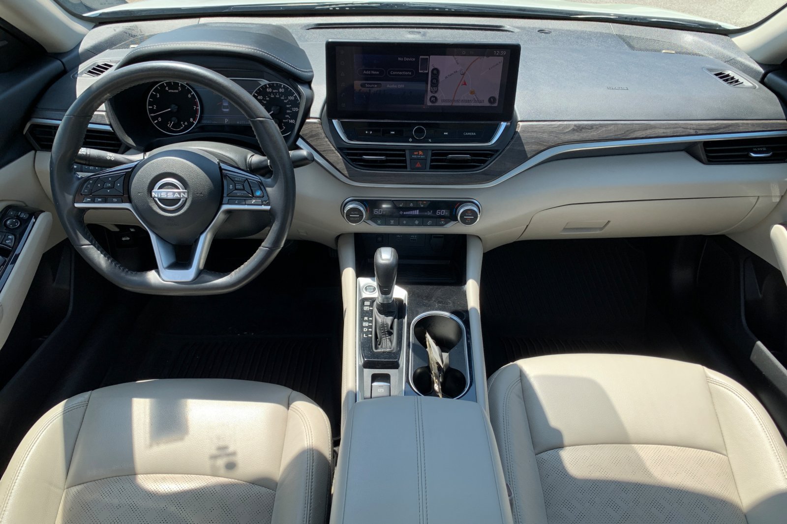 Used 2024 Nissan Altima 2.5 SL FWD image 15
