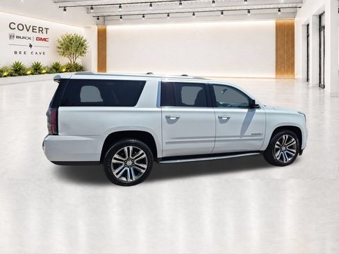 Used 2017 GMC Yukon XL Denali w/ Open Road Package AWD/4WD image 15