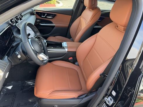 Used 2023 Mercedes-Benz GLC 300 image 16