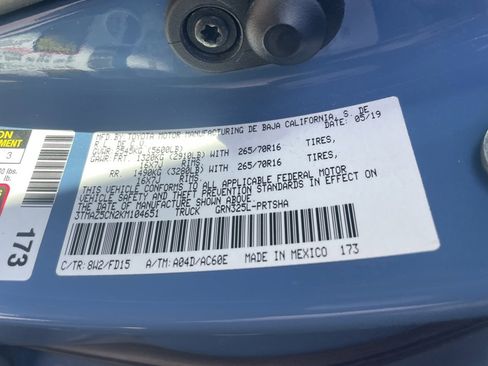 Used 2019 Toyota Tacoma TRD Off-Road image 9