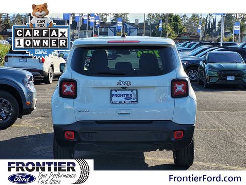 Used 2023 Jeep Renegade Latitude image 6