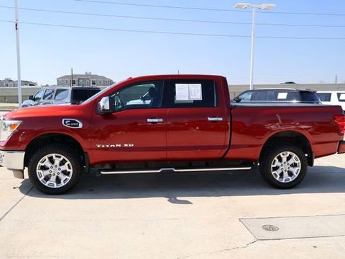 Used 2016 Nissan Titan SL image 4