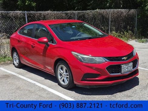 Used 2016 Chevrolet Cruze LT FWD image 1