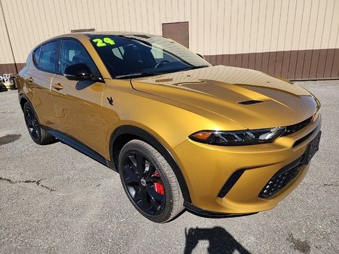 Used 2024 Dodge Hornet R/T Plus image 2