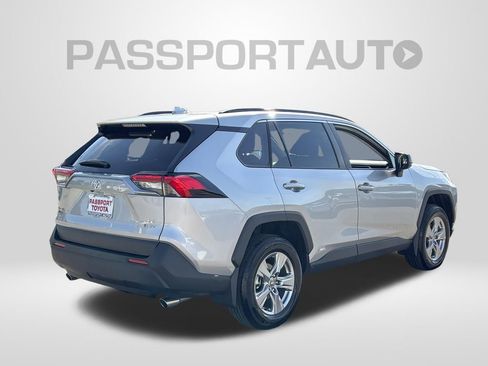Certified 2025 Toyota RAV4 LE AWD/4WD image 9