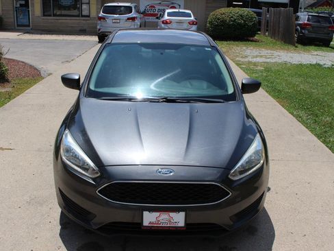 Used 2016 Ford Focus S FWD image 4