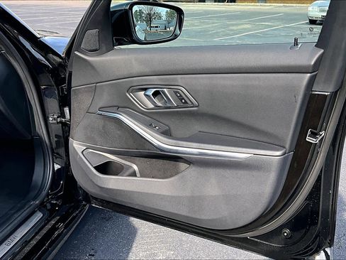 Used 2024 BMW 330e w/ Convenience Package image 23