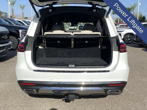 Used 2025 Mercedes-Benz GLS 450 4MATIC image 19
