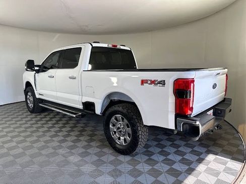 Used 2023 Ford F250 Lariat w/ Chrome Package image 8