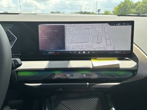 Used 2025 BMW X3 xDrive30i w/ Convenience Package image 17