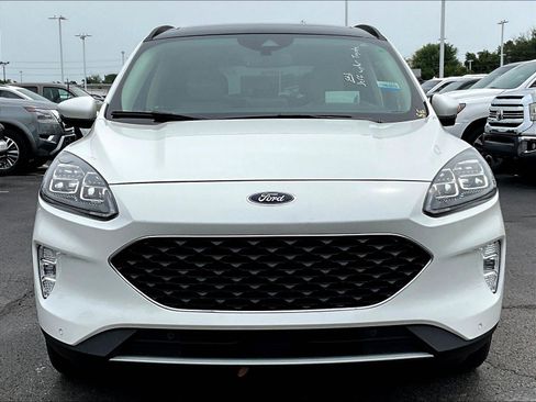 Used 2020 Ford Escape Titanium w/ Titanium Premium Package 2.0 FWD image 2