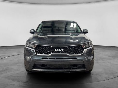 Used 2023 Kia Sorento LX image 9