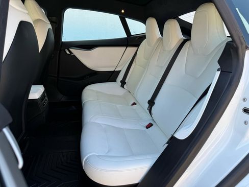 Used 2020 Tesla Model S Long Range Plus AWD/4WD image 4