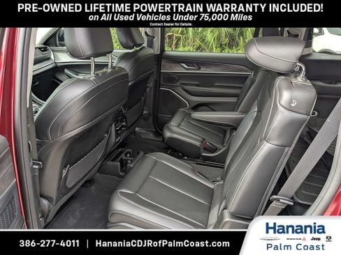Used 2022 Jeep Grand Cherokee L Limited AWD/4WD image 15