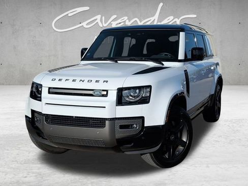 Used 2023 Land Rover Defender 130 X-Dynamic SE image 1