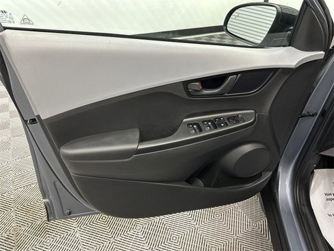 Used 2021 Hyundai Kona SEL w/ Cargo Package image 10