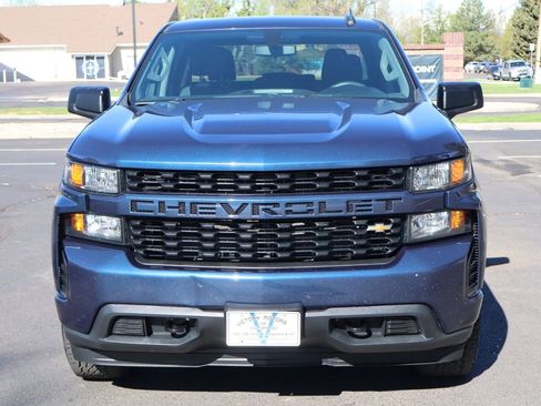Used 2019 Chevrolet Silverado 1500 Custom w/ Custom Value Package image 12