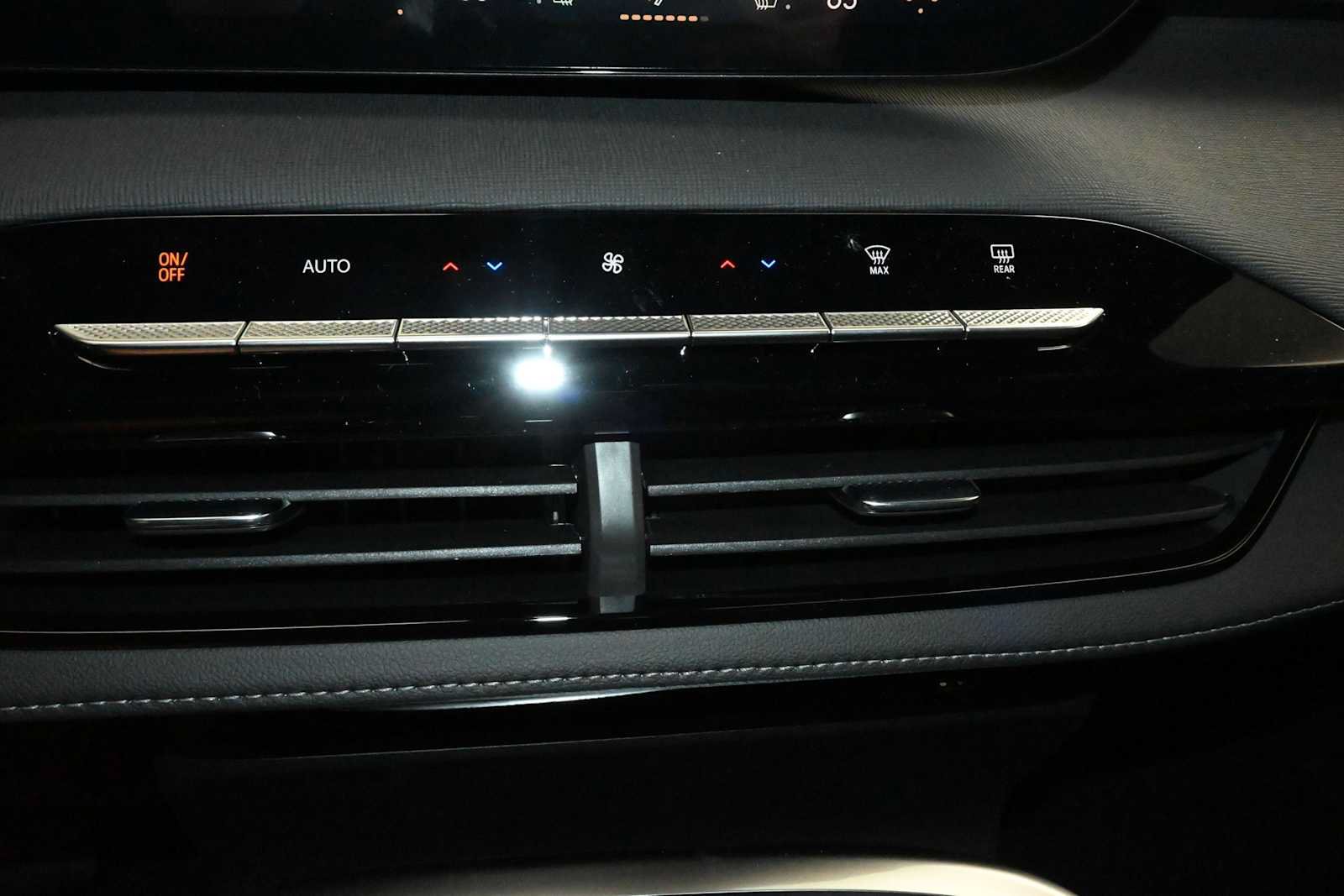 New 2026 Buick Enclave Sport Touring w/ Power Package AWD/4WD image 23