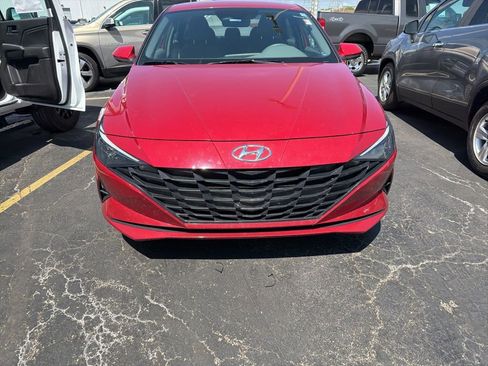 Used 2023 Hyundai Elantra SEL FWD image 5