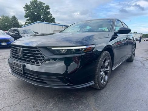 Used 2023 Honda Accord EX image 6