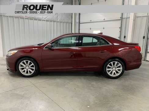 Used 2015 Chevrolet Malibu LT w/ Leather Package FWD image 1