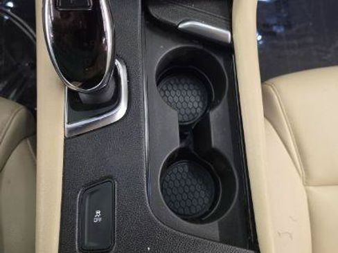 Used 2018 Cadillac XT5 FWD image 28