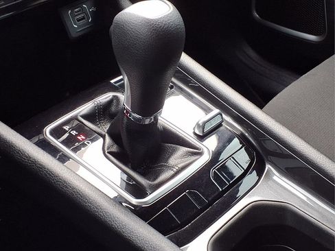 Used 2023 Jeep Compass Sport image 16