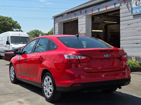 Used 2012 Ford Focus SE FWD image 3