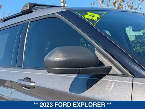 Certified 2023 Ford Explorer XLT image 10