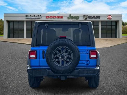 Used 2024 Jeep Wrangler Sport S image 4