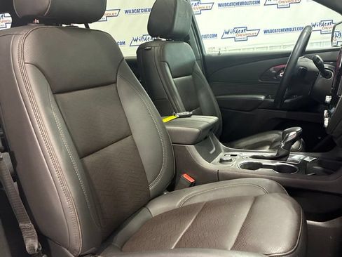 Used 2023 Chevrolet Traverse High Country w/ LPO, Floor Liner Package AWD/4WD image 46