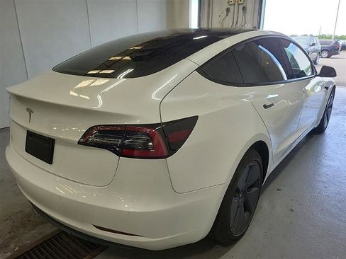 Used 2022 Tesla Model 3 Standard Range Plus RWD image 11