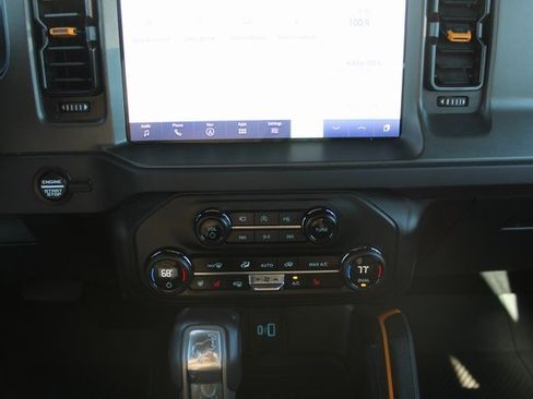Used 2024 Ford Bronco Badlands image 15