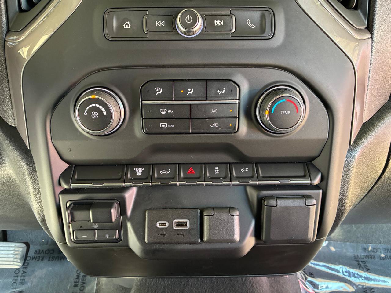 Used 2022 Chevrolet Silverado 2500 Custom w/ Custom Value Package AWD/4WD image 20